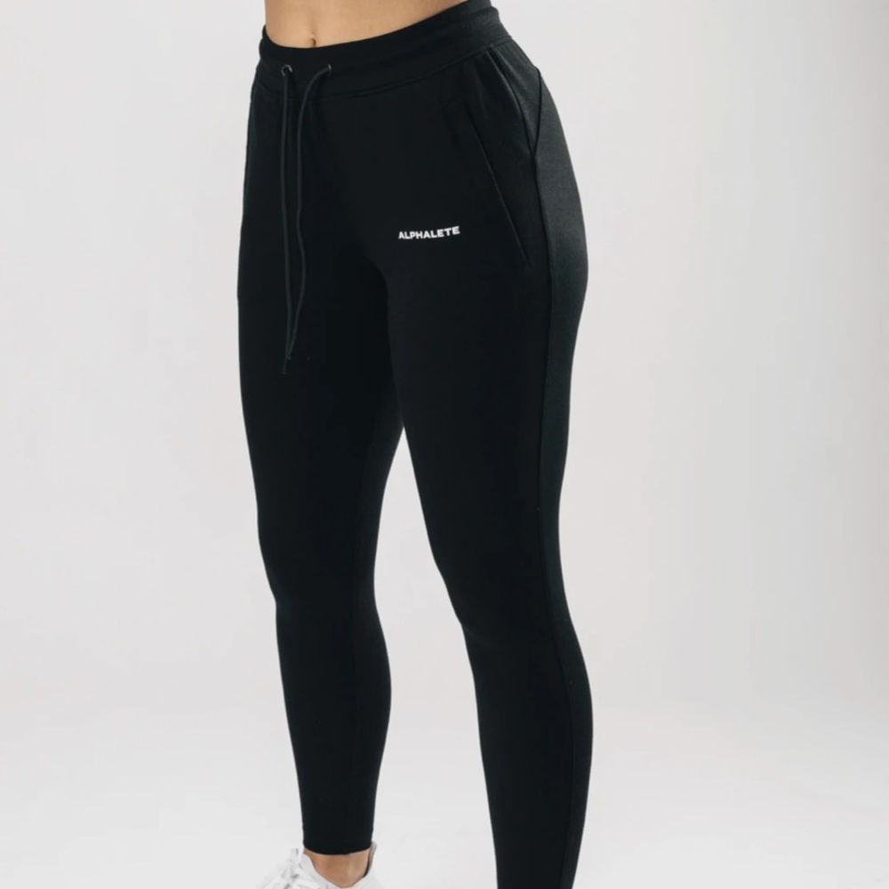 Alphalete Core Jogger